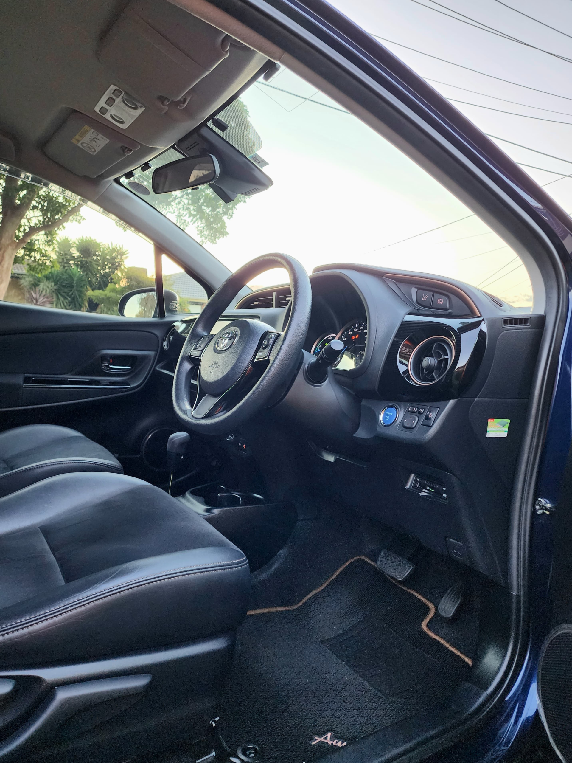 
								2017 TOYOTA VITZ NHP130 full									