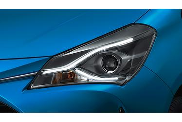 
								TOYOTA VITZ HYBRID F full									